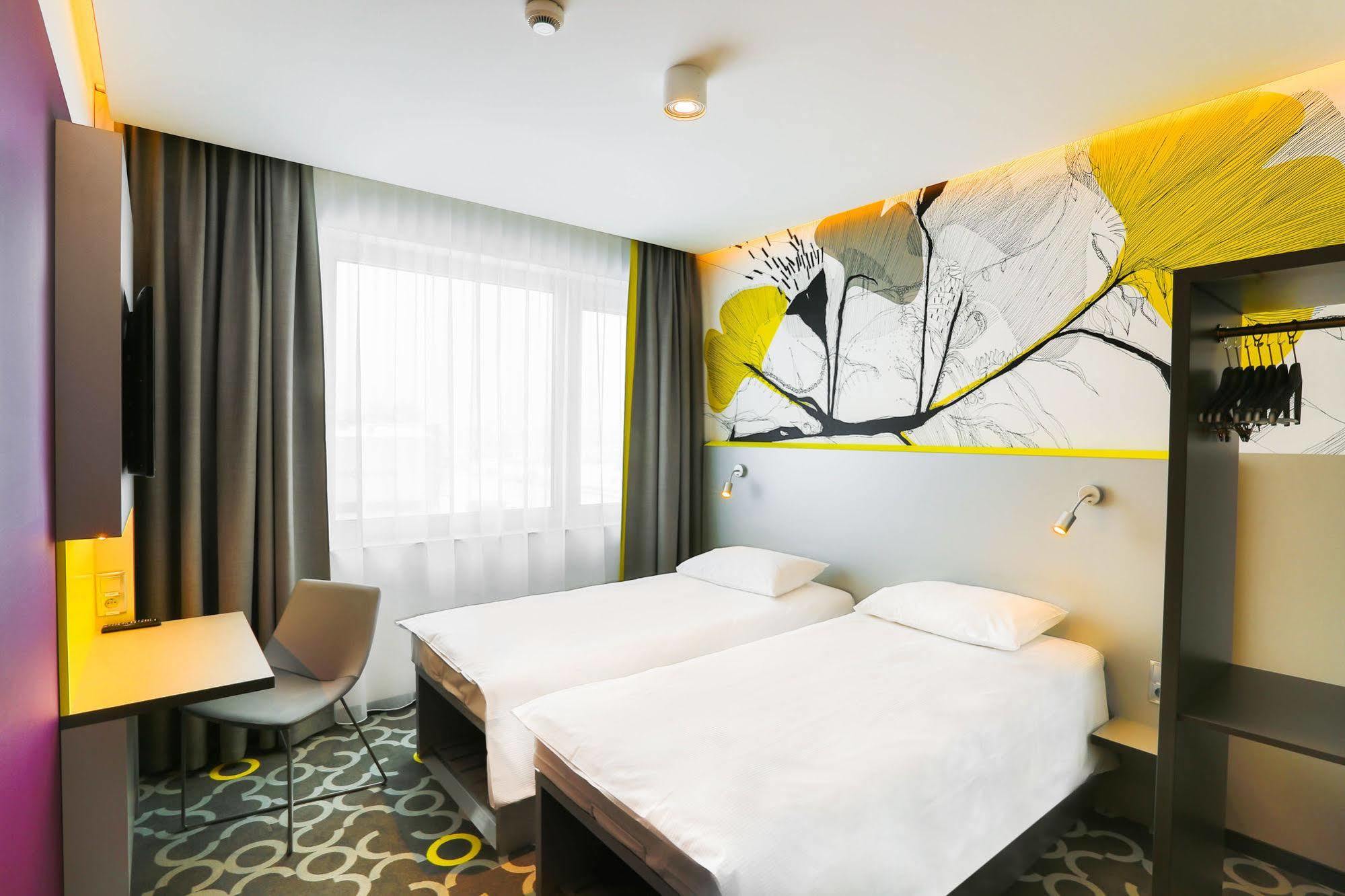 Qubus Hotel Zory Exterior photo
